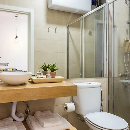 Charming In Lisbon's Center!